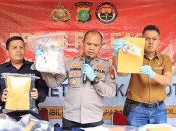 Sejoli di Bekasi Ngaku Menyesal Buang Bayi, Sempat Berharap Ada yang Rawat