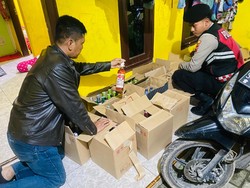 Razia Miras di Lamongan, Polisi Sita 194 Botol dari Kamar Kos