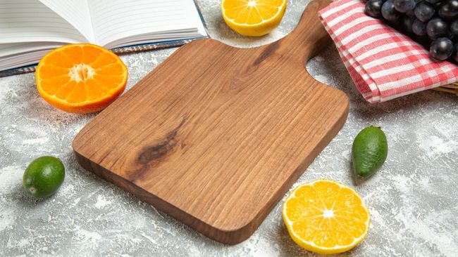 Cara Mudah Hilangkan Bau Tak Sedap Talenan di Rumah