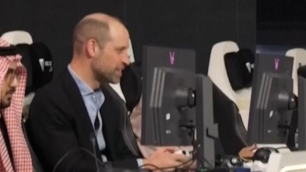 Momen Pangeran Inggris Pamer Kebolehan di Ajang Esports Arab Saudi