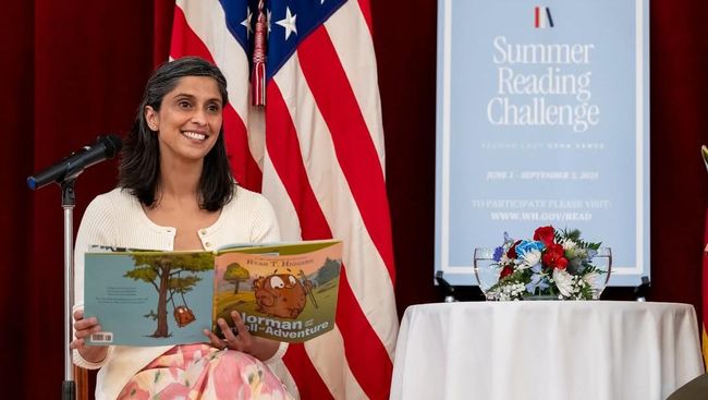 Cerita Kehamilan Keempat Usha Vance Istri Wapres AS, Disebut Cetak Sejarah Baru