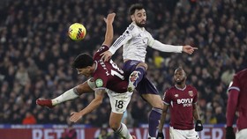 Pelatih West Ham Minta Wasit Jelaskan Soal Perkelahian Saat Bola Mati