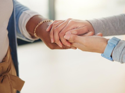 5 Zodiak yang Terlahir Baik Hati & Sering Pikirkan Orang Lain