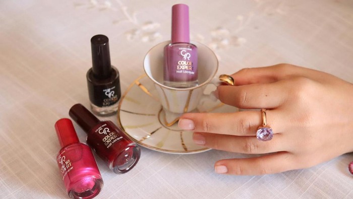 5 Warna Kuteks dengan Vibe Romantis untuk Valentine's Day