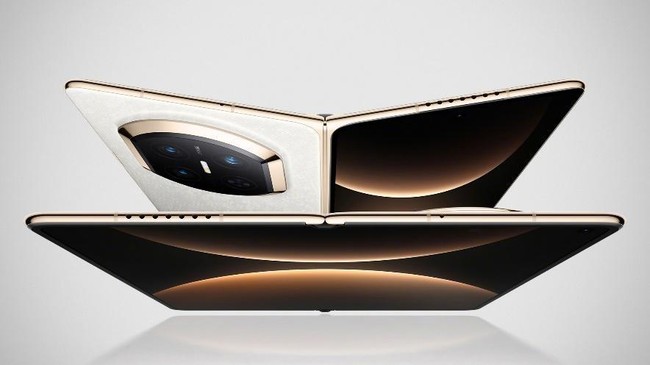 Huawei mengukuhkan posisinya di pasar smartphone lipat dengan Mate X7, menggabungkan desain inovatif, ketahanan, dan kamera premium untuk pengalaman flagship.