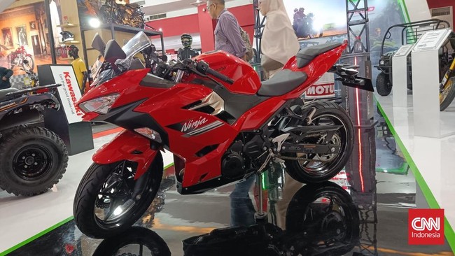 Kawasaki Ninja 250 produksi 2024 dijual Rp44,9 juta di IIMS 2026, sementara harga normal produksi 2026 Rp70,2 juta.