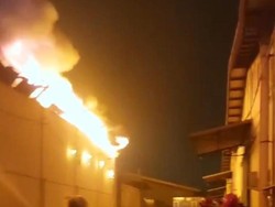 Pabrik Cat di Cikupa Tangerang Kebakaran Besar, Asap Hitam Sempat Membubung