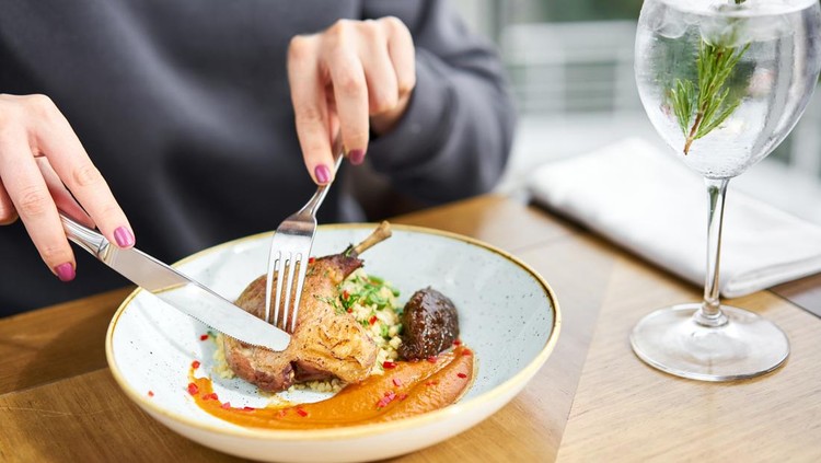 Makan Ayam Setiap Hari Berbahaya Bagi Kesehatan&quest; Ini Penjelasannya