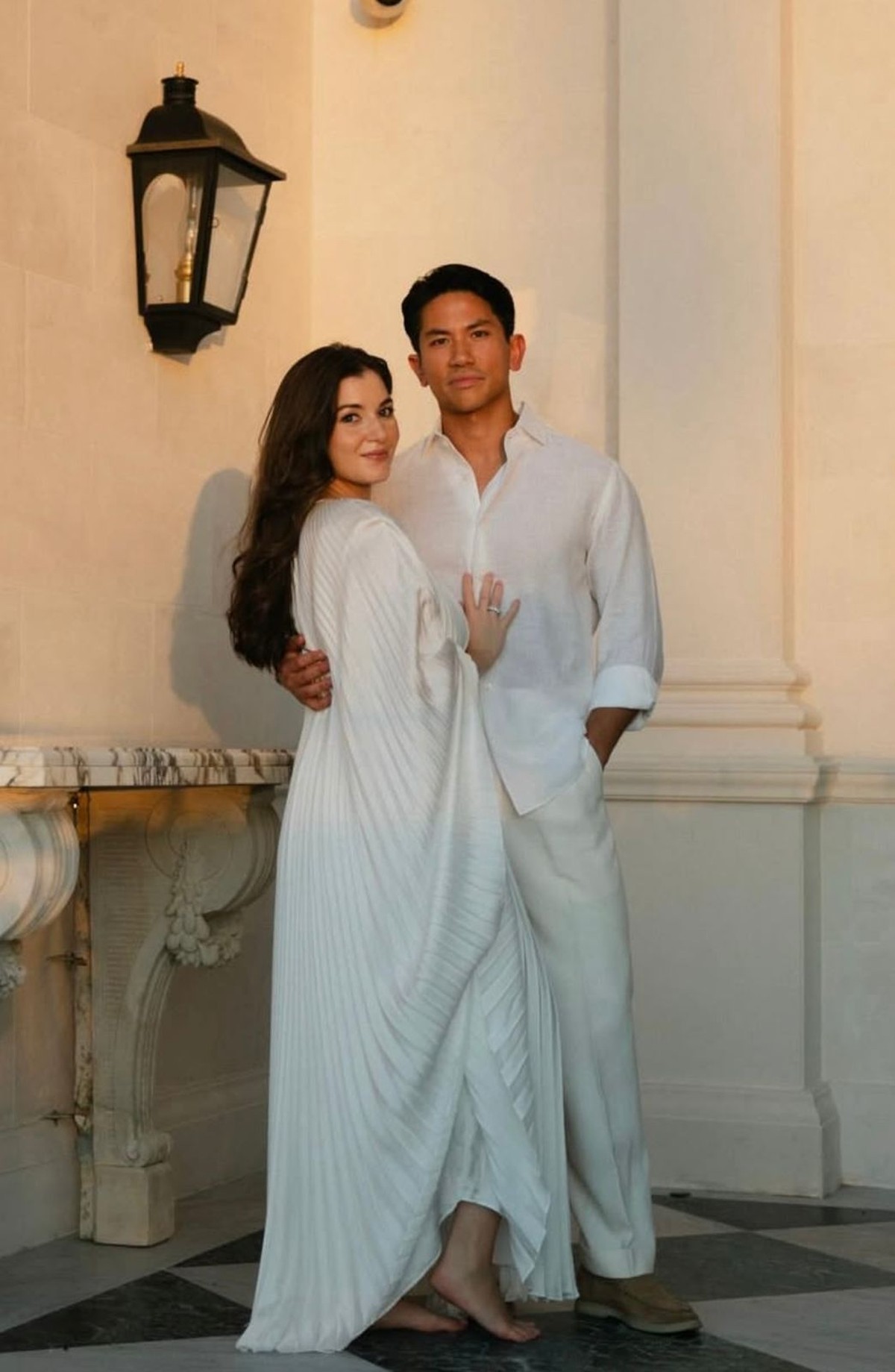 Pangeran Mateen & Istri Umumkan Nama Anak Pertama