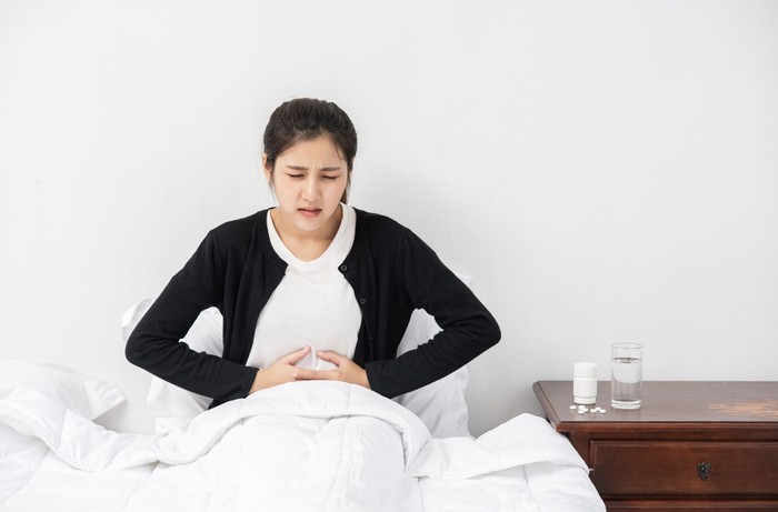 Paparan pestisida dalam jangka panjang apalagi yang karsinogen dapat menyebabkan perlemakan hati hingga kanker hati./Foto: Freepik.com/Jcomp