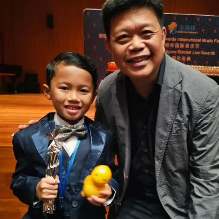 <p>Parama menceritakan betapa ketatnya persaingan di Singapura. "Ternyata, persaingan di Singapore Golden Lion ini jauh lebih besar dari yang aku bayangkan. Ada sekitar 2.000-2.500 peserta dari berbagai negara seperti Singapura, Malaysia, China, Taiwan, Jepang, Australia dll yang ikut dalam babak penyisihan," katanya. (Foto: Instagram @paramahansa.id)</p>