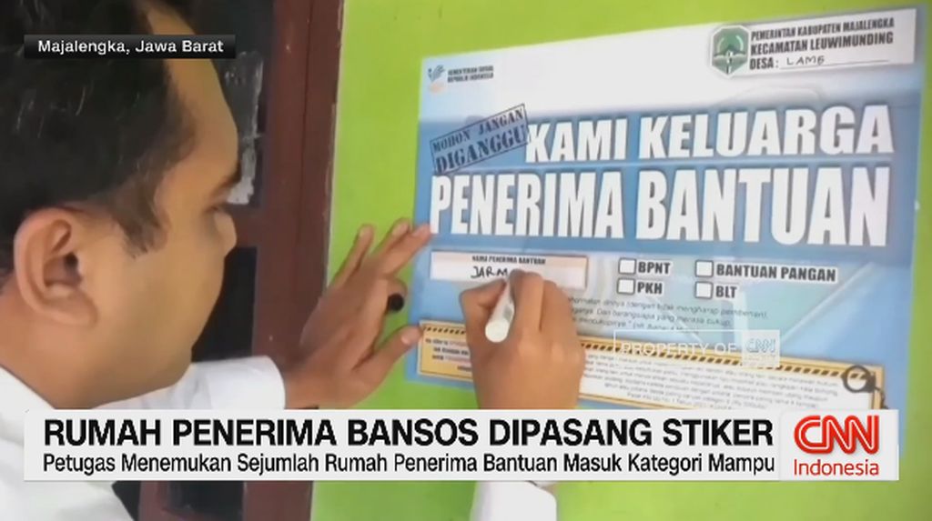 VIDEO: Stiker Bansos Picu Penolakan Warga Majalengka