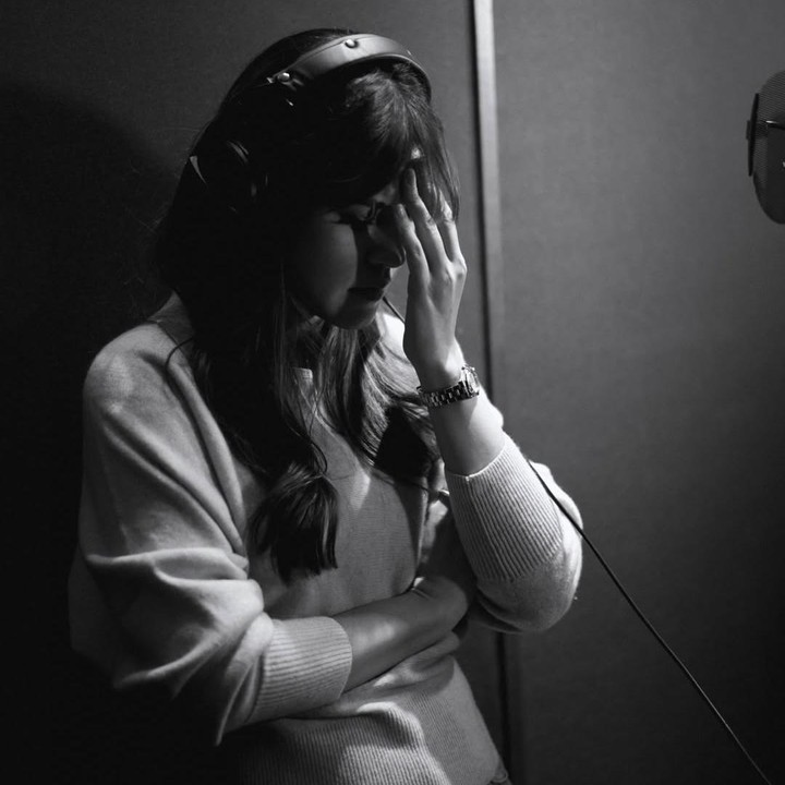 <p><em>Postingan</em> terbarunya itu pun langsung menuai perhatian publik yang berbondong-bondong memberikan dukungan. &ldquo;Ini sangat indah sakit. Aku tidak sabar untuk mendengar lagu lengkapnya,&rdquo; tulis <em>@wnfa****.</em> &ldquo;Kak yaya banyakin lagu tentang kerinduan kepada almarhumah mama,&rdquo; tulis akun <em>@nida****.&nbsp;</em>(Foto: Instagram @raisa6690)</p>