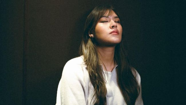 Lirik Lagu Kuharap Duka Ini Selamanya - Raisa