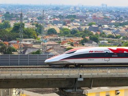 Ada Pemindahan Kabel, Jadwal Kereta Cepat Whoosh Terdampak Hampir Sebulan