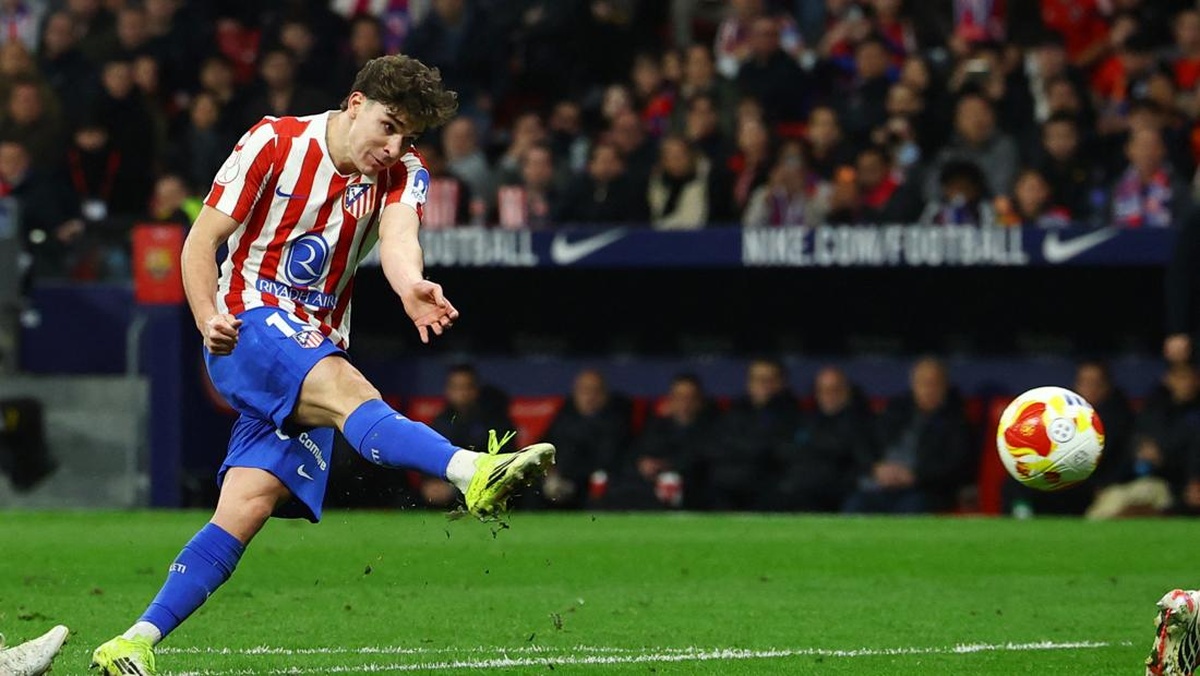 Alvarez Absen di Latihan Atletico, Sakit atau Mogok?
