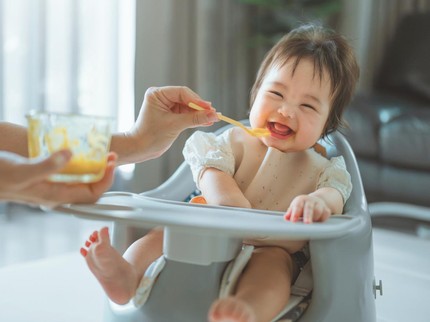 Kapan Bayi Boleh Makan 3 Kali Sehari? Ketahui Waktu dan Pilihan Makanan Pertama Terbaik