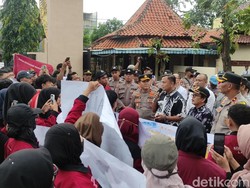23.000 Peserta BPJS PBI di Lamongan Nonaktif, Mahasiswa Demo Dinsos