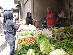 Harga Cabai-Daging Ayam Merangkak Naik di Pasar Rejowinangun Magelang