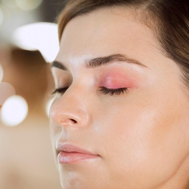 Mengenal Blurred Makeup: Tren Kecantikan 2026 yang Natural dan Effortless