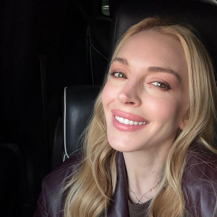 <p>Lindsay Lohan dikabarkan telah menetap di Dubai selama lebih dari 10 tahun. Kini, artis asal Amerika itu tampak menikmati rutinitas sehari-harinya dengan lebih bahagia bersama keluarga. (Foto: Instagram @lindsaylohan)</p>