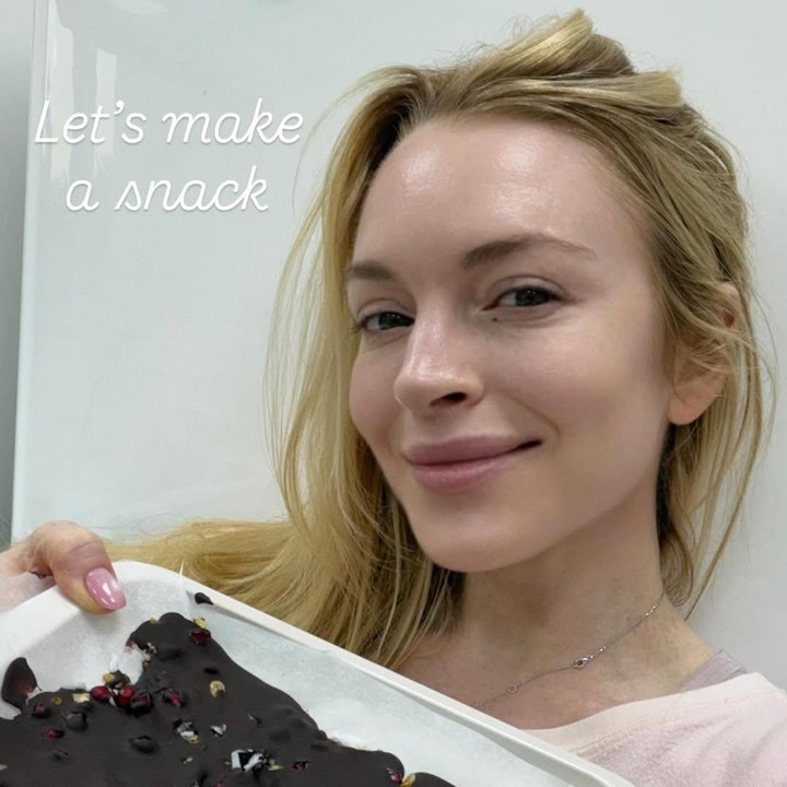 <p>Hal tersebut diketahui langsung melalui beberapa foto terbaru Lindsay yang diunggah di akun Instagram pribadinya. &ldquo;Akhir-akhir ini,&rdquo; tulis Lindsay, dikutip dari laman Instagram <em>@lindsaylohan,</em> Jumat (13/2/2026).&nbsp;(Foto: Instagram @lindsaylohan)</p>