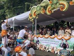 Menag Apresiasi Umat Hindu Lewat Parade Widyalaya di Denpasar