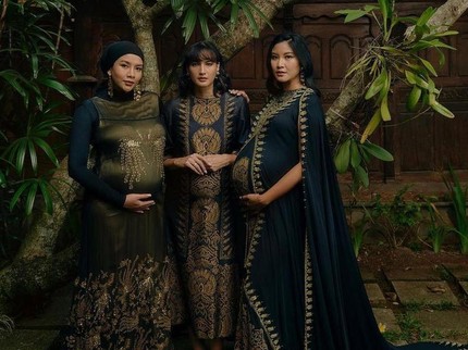 Deretan Artis yang Hamil Bareng Sahabat, Pamer Baby Bump Bareng!