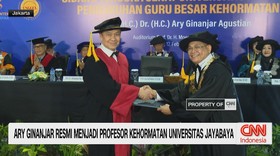 VIDEO: Ary Ginanjar Dikukuhkan Jadi Guru Besar Kehormatan