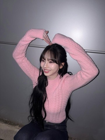 5 Ide Outfit Kencan Saat Valentine's Day ala Idol K-Pop