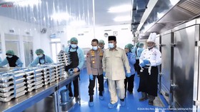 Presiden Prabowo Subianto meresmikan 1.079 Satuan Pelayanan Pemenuhan Gizi (SPPG) dan 18 Gudang Ketahanan Pangan milik Polri. SPPG merupakan dapur yang mengelola Makan Bergizi Gratis (MBG) untuk anak-anak sekolah.