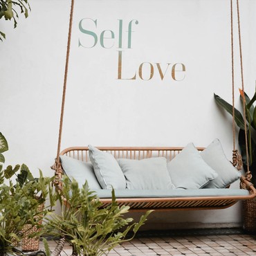 7 Cara Meningkatkan Self Love agar Hidup Lebih Tenang dan Bahagia