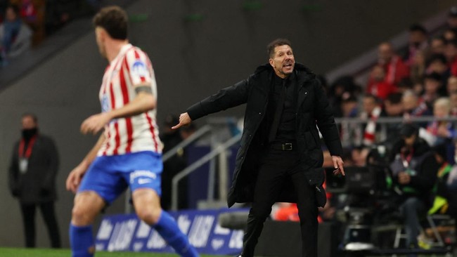 Pelatih Atletico Madrid Diego Simeone mengejek Lamine Yamal secara brutal ketika sukses mengalahkan Barcelona pada leg pertama semifinal Copa del Rey.