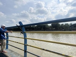 Cerita Warga Makan Ikan Sungai Cisadane yang Tercemar: Ada Bau-bau Solar
