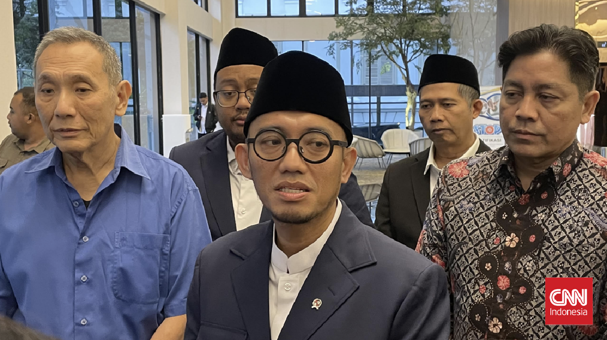 Wamenhaj Dahnil Sebut Prabowo Minta Tekan Uang Keluar saat Musim Haji