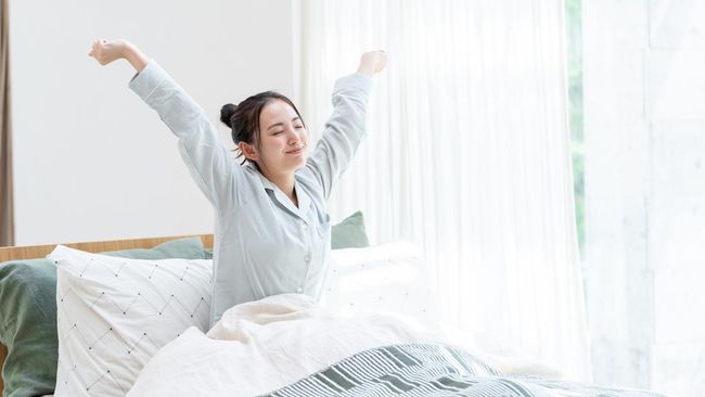 Perempuan Hobi Rebahan di Rumah Justru Menjaga Energi Positif Hunian Menurut Feng Shui