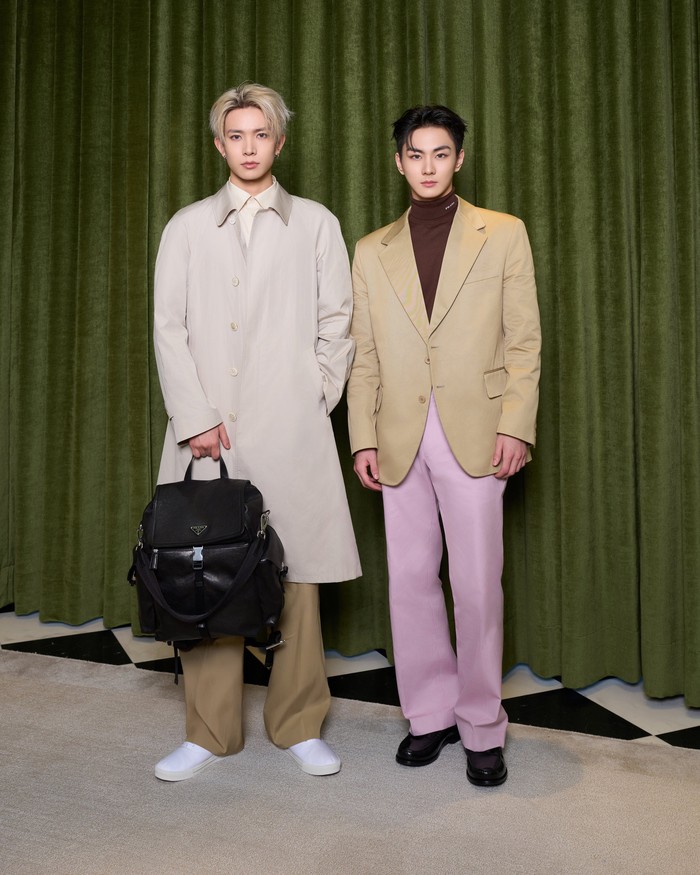 Ya, bagi yang belum tahu, boy group jebolan musim pertama survival show Korea Selatan bertajuk &lsquo;I-LAND&rsquo; satu ini telah menjadi Duta Prada sejak tahun 2023 silam. Kabar gembira tersebut diumumkan ke publik pada 9 Juni 2023 lalu. / Foto: instagram.com/prada