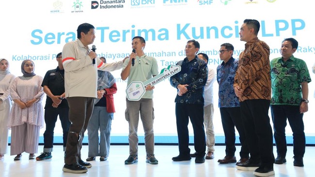 BRI Group dukung program Asta Cita dengan penurunan suku bunga PNM Mekaar hingga 5%, ringankan beban pelaku usaha kecil dan perkuat pembiayaan perumahan.