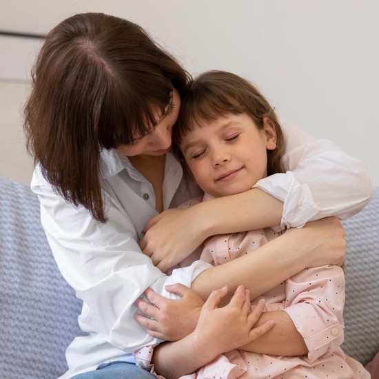 3 Kalimat Orang Tua yang Bikin Anak Tumbuh Percaya Diri dan Cerdas secara Emosional