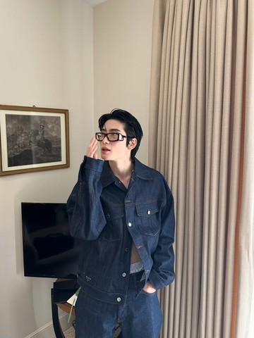 6 Potret Kerennya Jaehyun NCT yang Ulang Tahun ke-29 Hari Ini