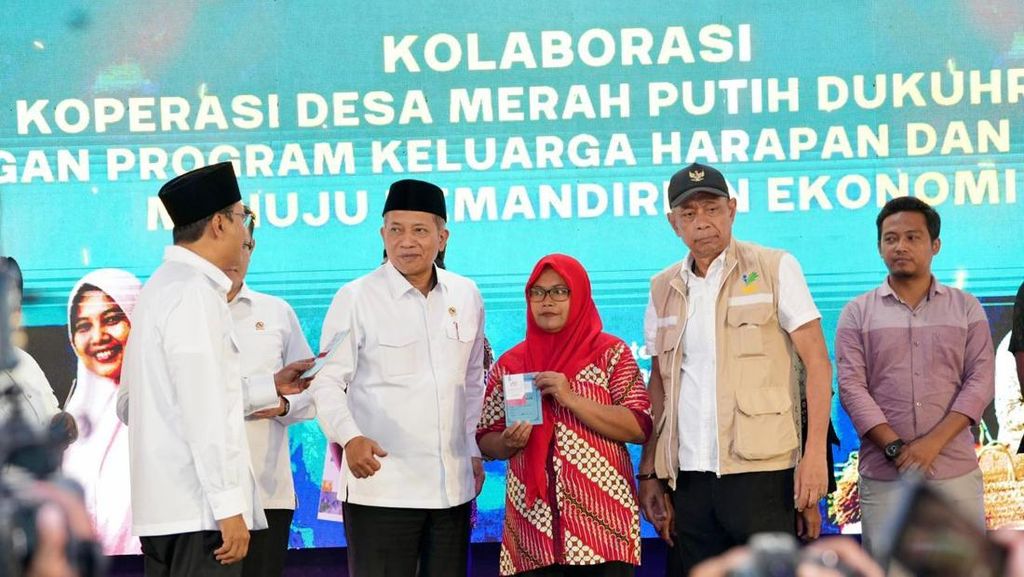 Kemenkop Kick Off Kolaborasi Pengentasan KemiskinanLewat Kopdes