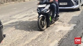 43 Titik Jalan Lubang di Jalur Ciputat-Jakarta, 5 Kecelakaan Sepekan