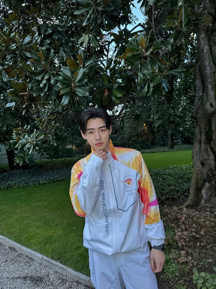 Tak hanya itu, lagu ENHYPEN berjudul &lsquo;SHOUT OUT&rsquo; yang dirilis pada 4 Juli 2022 lalu resmi terpilih menjadi cheer song Tim Korea untuk Olympic Winter Games Milano Cortina 2026. Benar-benar pencapaian yang mengesankan, ya! / Foto: instagram.com/enhypen