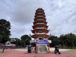 Jelang Perayaan Cap Go Meh, Pulau Kemaro Palembang Dibersihkan