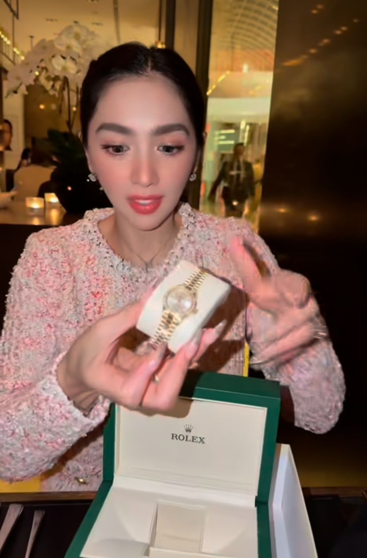 Artis Rayakan Hari Valentine