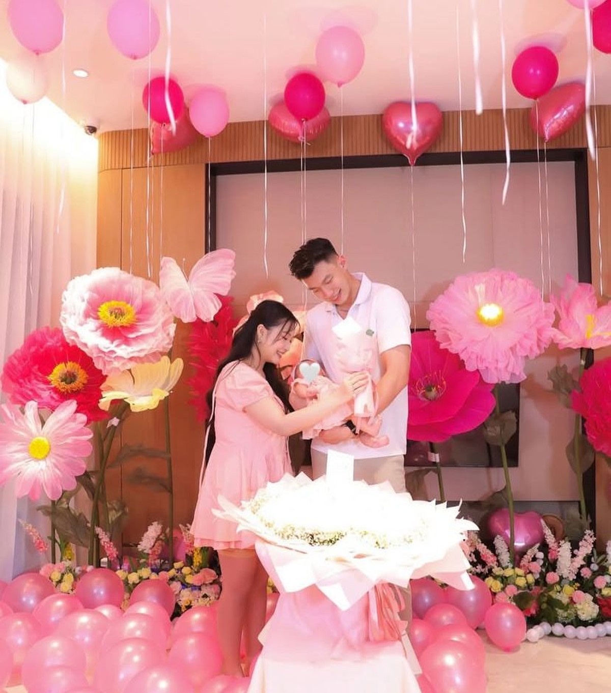 Artis Rayakan Hari Valentine