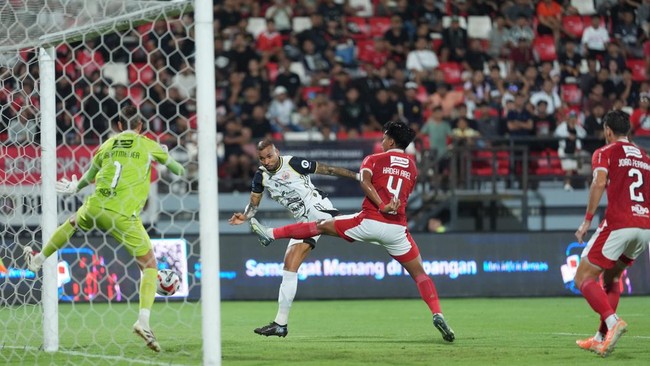 Persija Jakarta bangkit dari keterpurukan dengan mengalahkan Bali United dalam Super League 2025/2026.