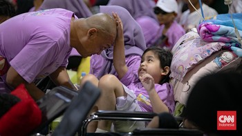 FOTO: Berani Gundul Massal di Hari Kanker Anak Internasional