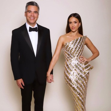 Terpopuler: Jessica Alba Resmi Cerai hingga Luna Maya Dapat Hadiah Valentine Mewah