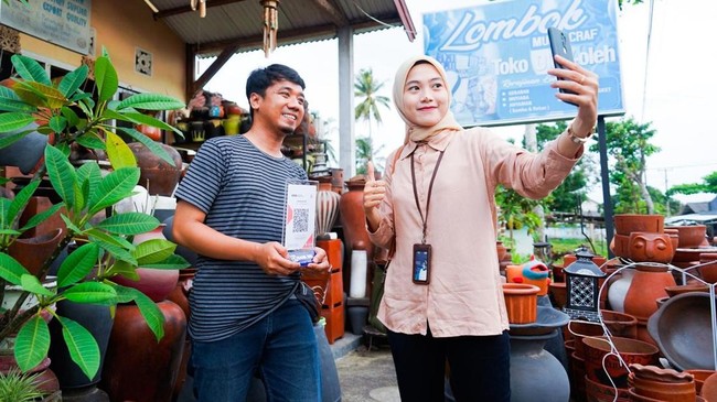 BRI memperkuat ekonomi nasional melalui program Klasterku Hidupku, memberdayakan UMKM dengan pelatihan dan akses permodalan untuk pertumbuhan berkelanjutan.